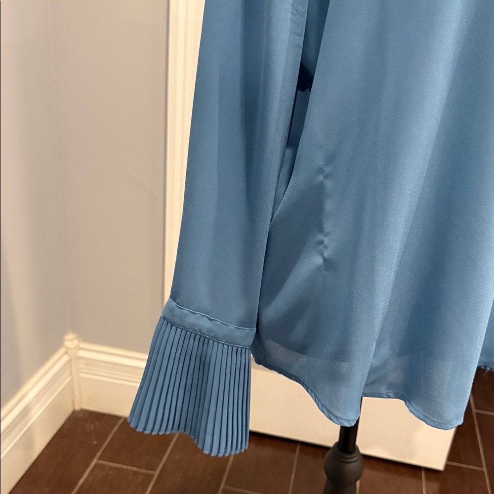 Ann Taylor Factory Sky Blue Pleated Cuff Blouse - Picture 3 of 6